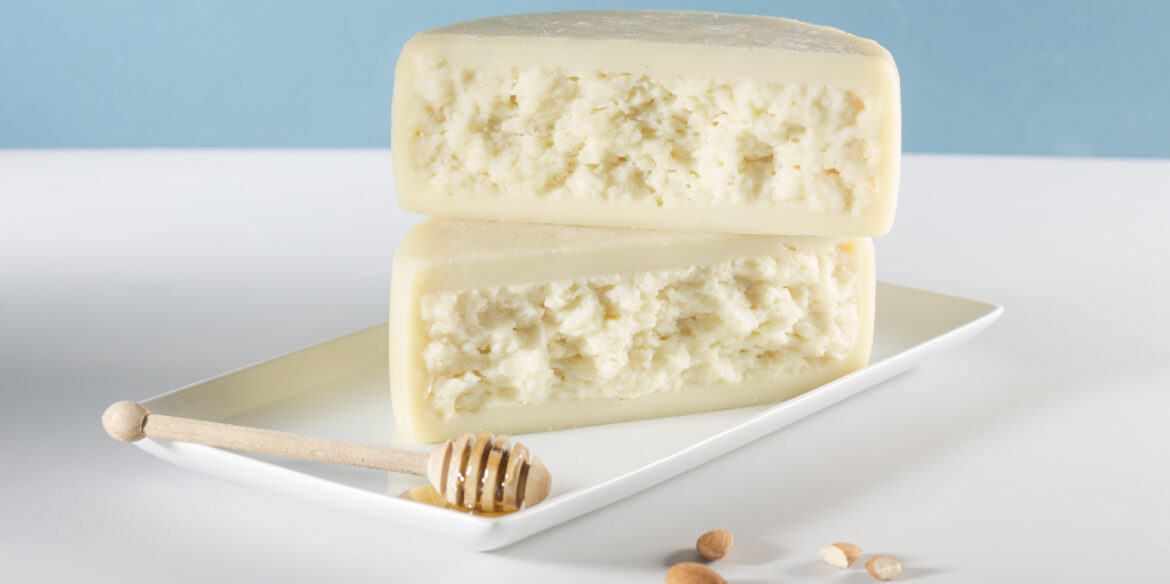 Schiacciate con pecorino sardo e miele